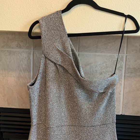 Gorgeous metallic dress - Picture 5 of 7